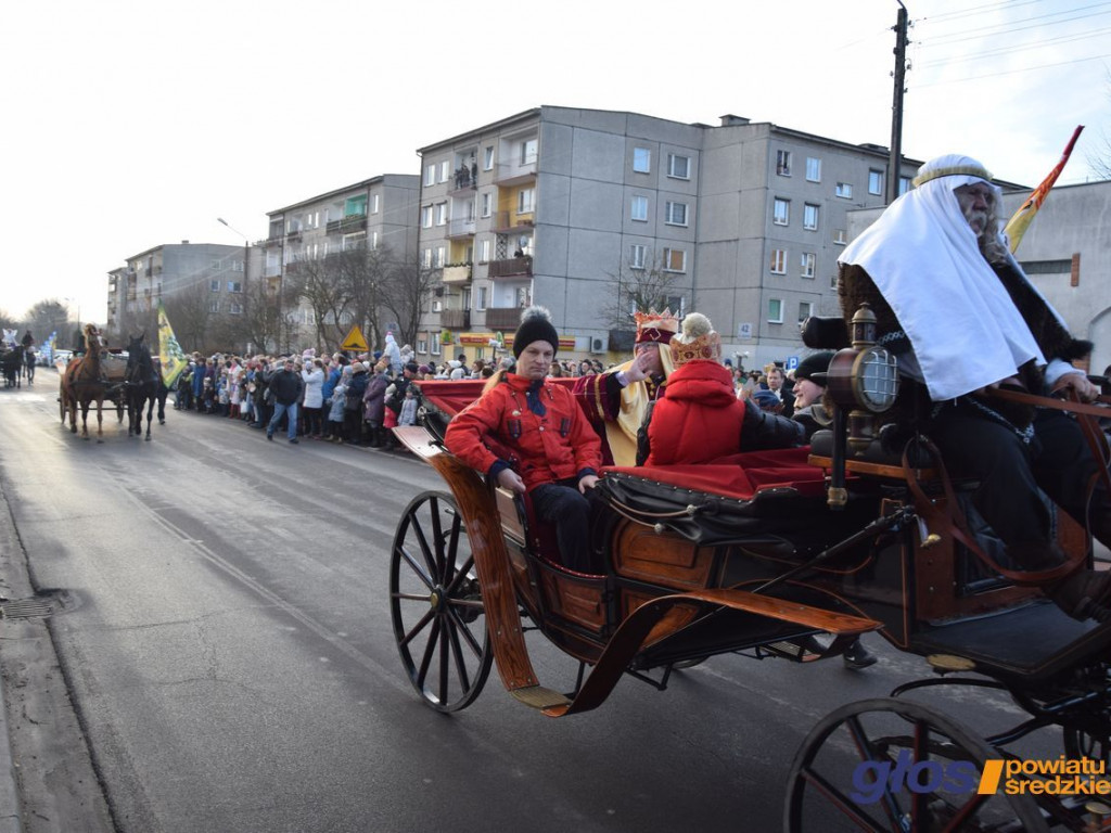 Tłumy na orszaku