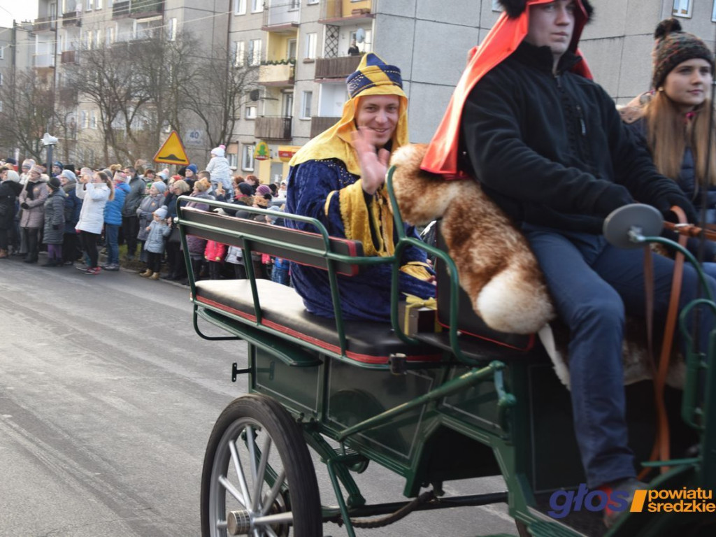 Tłumy na orszaku