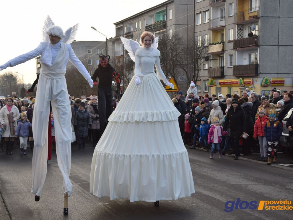 Tłumy na orszaku