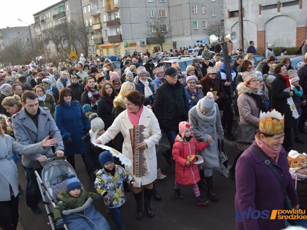 Tłumy na orszaku