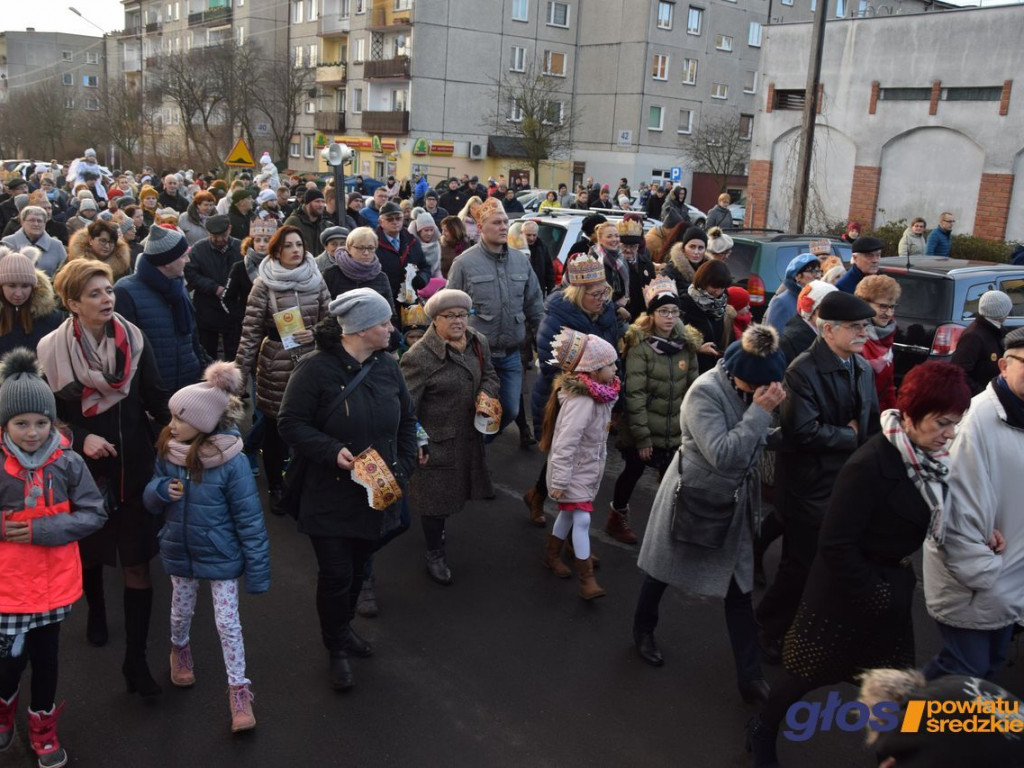 Tłumy na orszaku