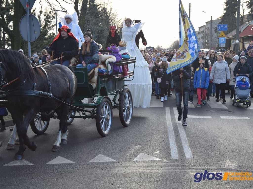 Tłumy na orszaku
