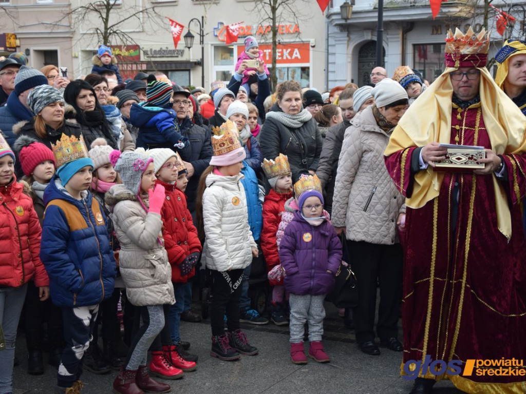 Tłumy na orszaku