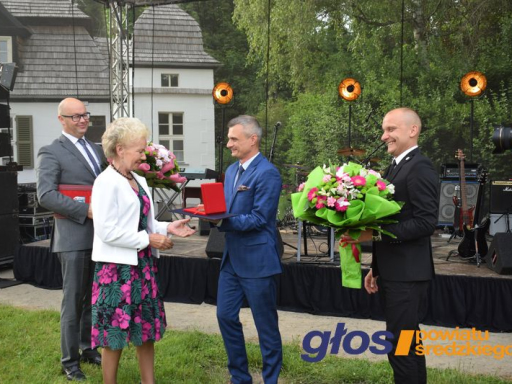 Ad Valorem dla sekretarz Marii Mieszczak - 