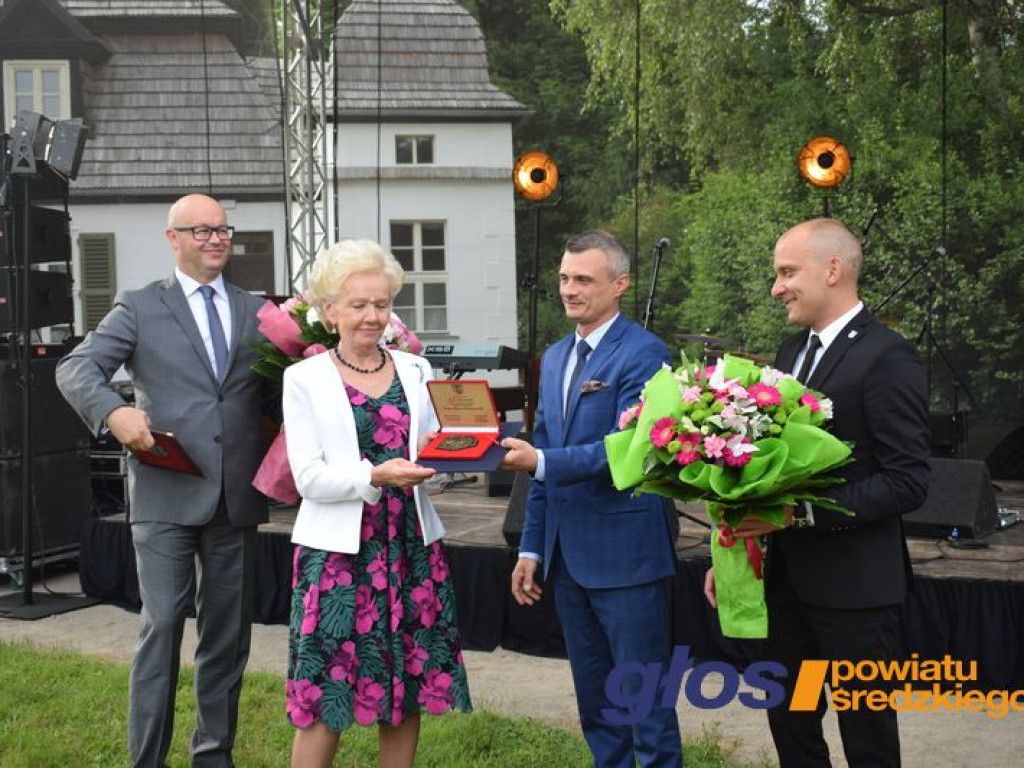 Ad Valorem dla sekretarz Marii Mieszczak - 