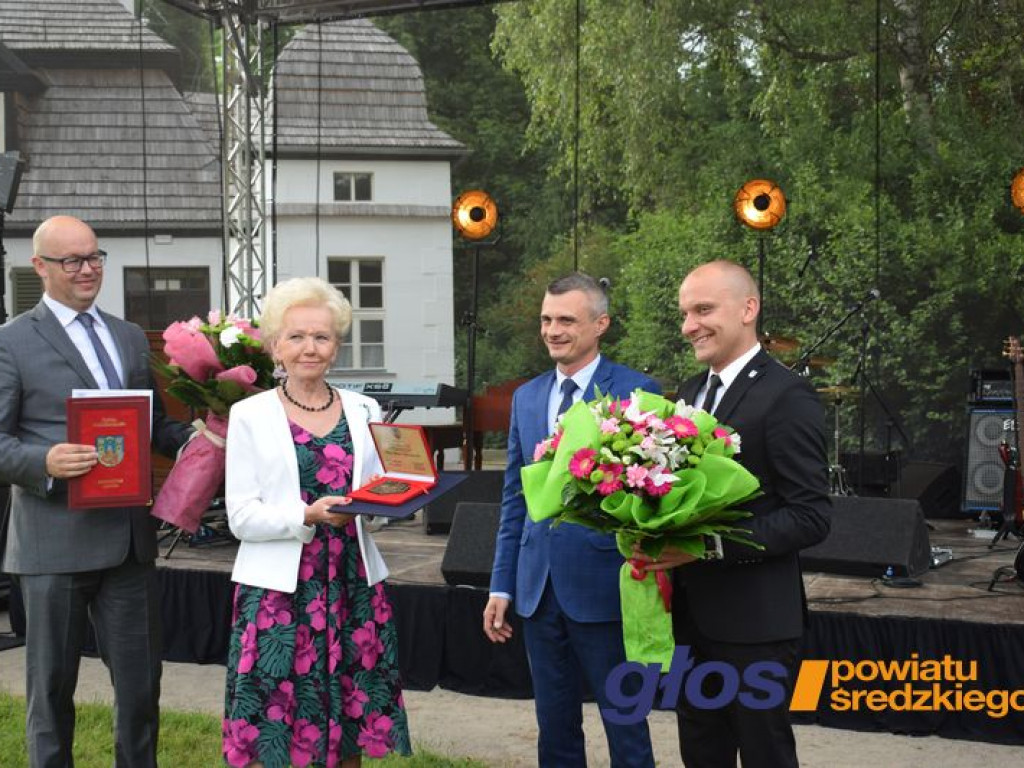 Ad Valorem dla sekretarz Marii Mieszczak - 