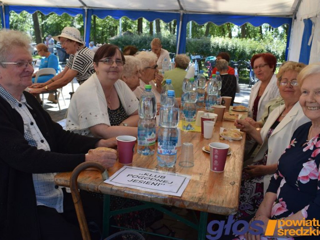 Seniorzy też śpiewają  [ZDJĘCIA]