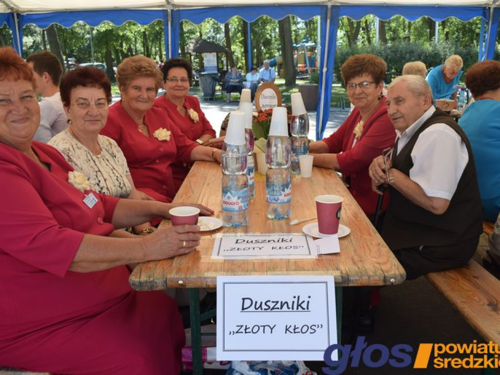 Seniorzy też śpiewają  [ZDJĘCIA]