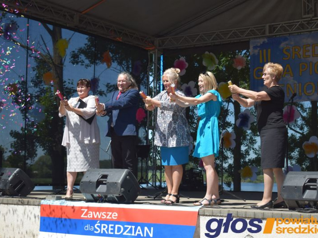 Seniorzy też śpiewają  [ZDJĘCIA]