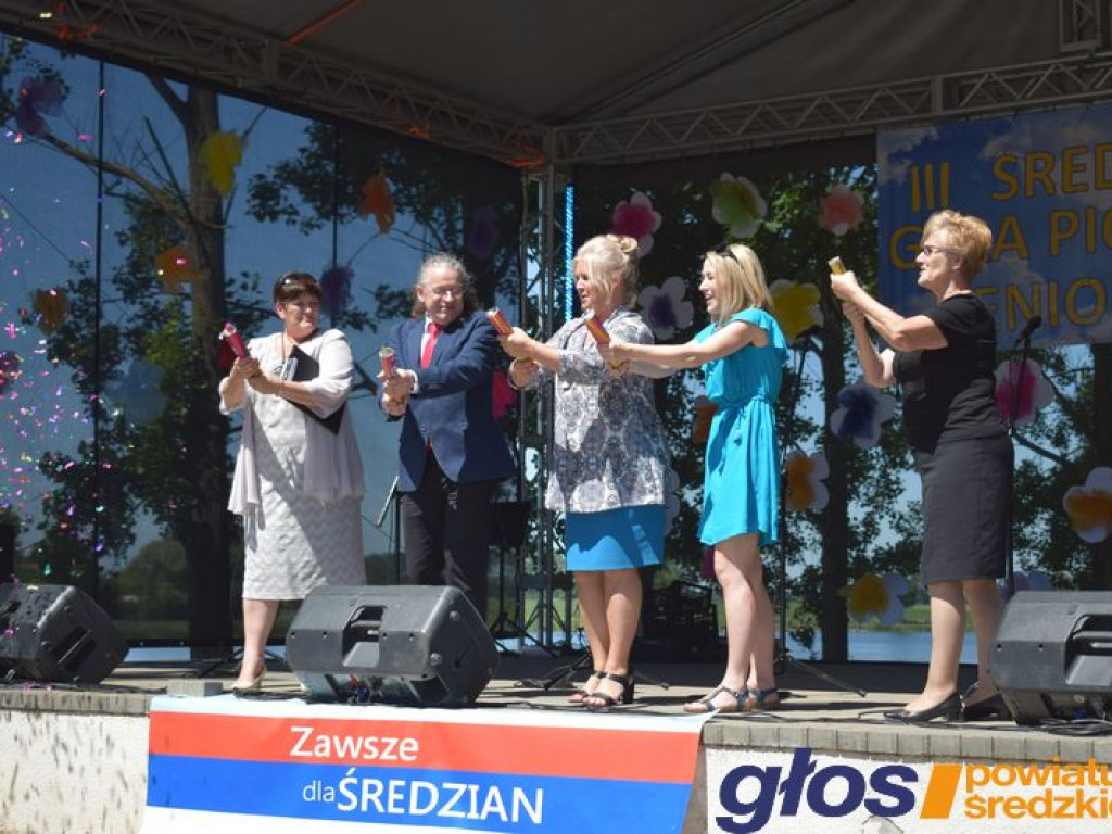 Seniorzy też śpiewają  [ZDJĘCIA]