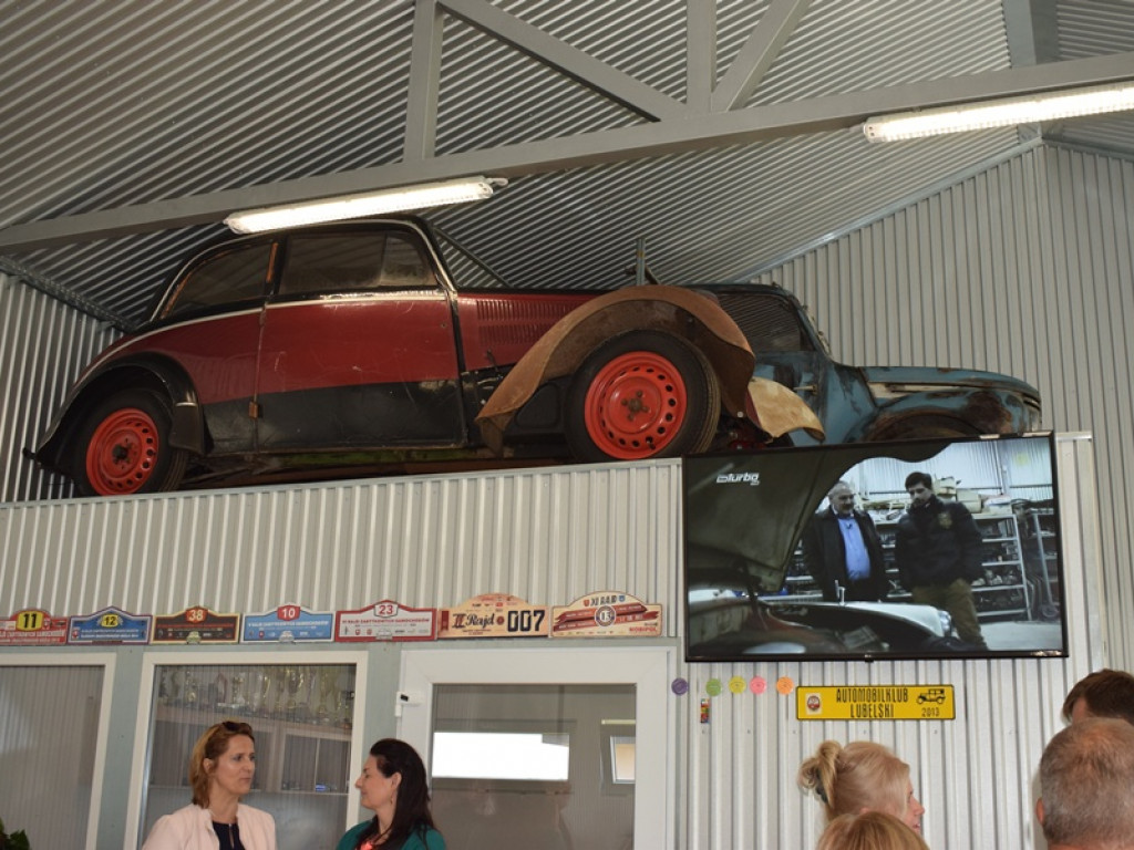 Zabytkowe auta w Romanowie