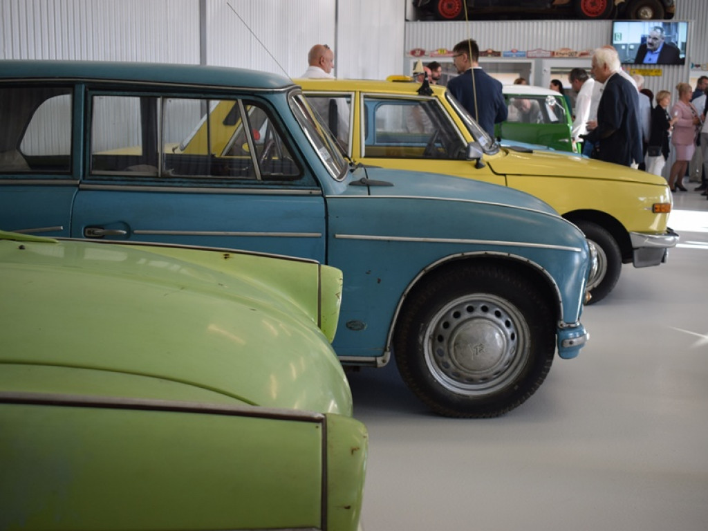 Zabytkowe auta w Romanowie