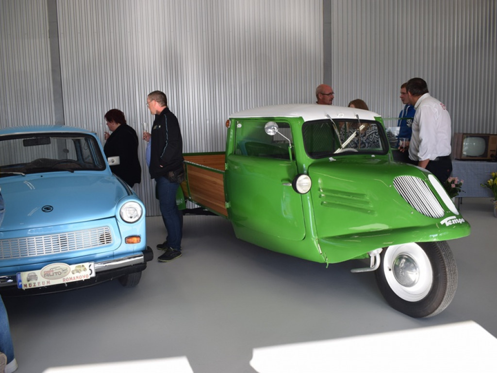 Zabytkowe auta w Romanowie