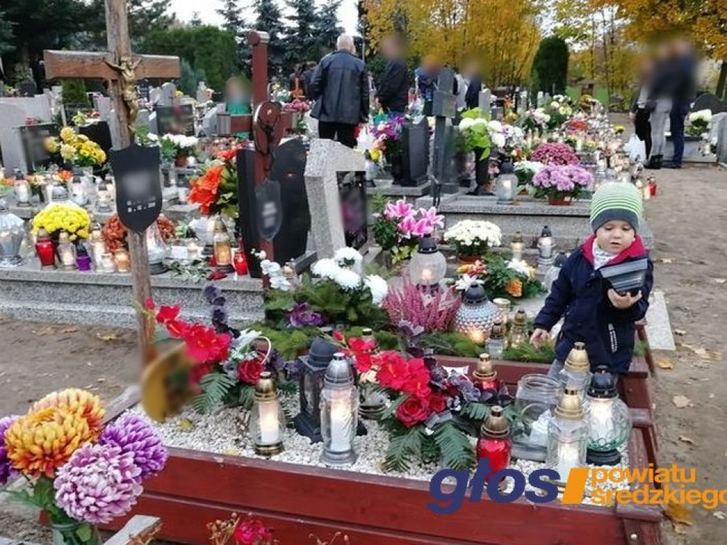 Wszystkich Świętych a Dzień Zaduszny - ?Życie zmienia się, ale nie kończy?  [ZDJĘCIA]