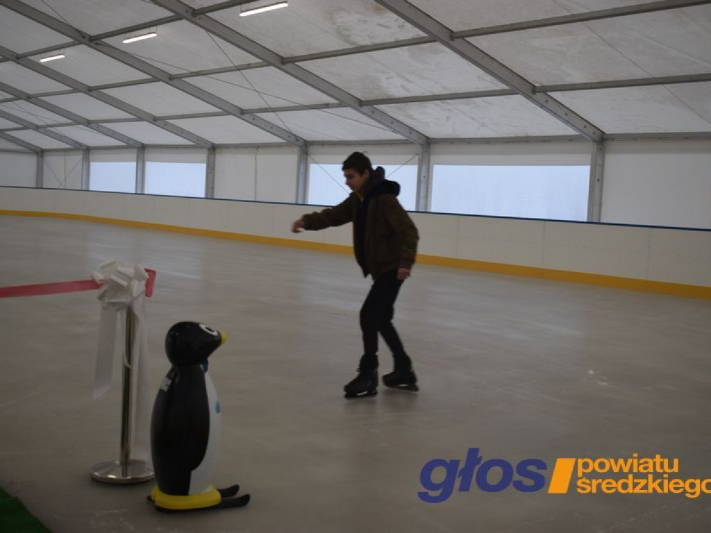 Lodowisko już otwarte [ZDJĘCIA]