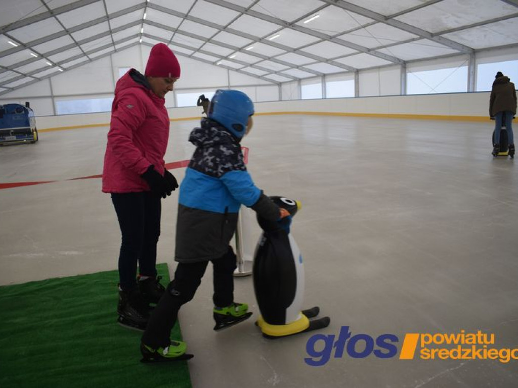 Lodowisko już otwarte [ZDJĘCIA]