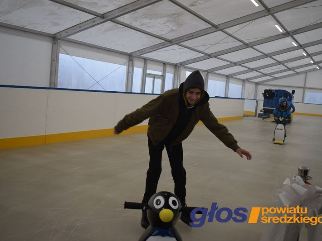 Lodowisko już otwarte [ZDJĘCIA]