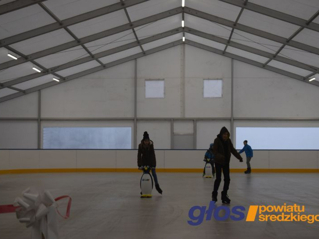 Lodowisko już otwarte [ZDJĘCIA]