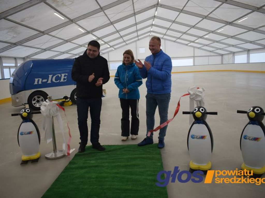 Lodowisko już otwarte [ZDJĘCIA]