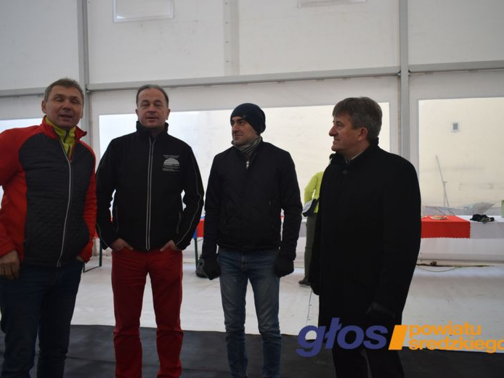 Lodowisko już otwarte [ZDJĘCIA]