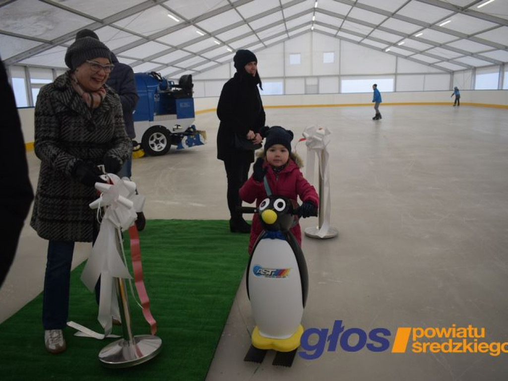 Lodowisko już otwarte [ZDJĘCIA]