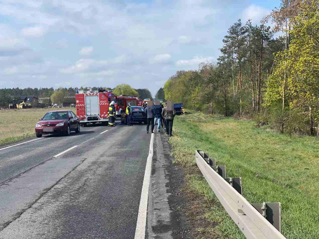 Czarne Piątkowo: Śmiertelny wypadek na krajowej piętnastce (zdjęcia)