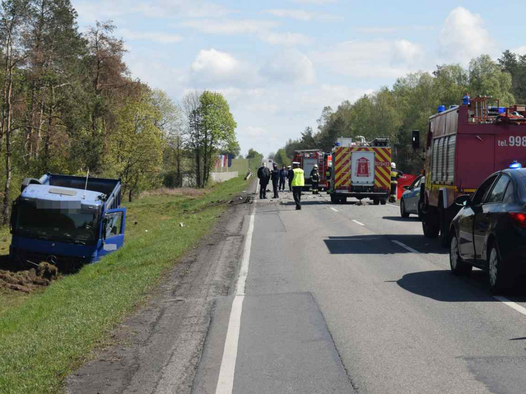 Czarne Piątkowo: Śmiertelny wypadek na krajowej piętnastce (zdjęcia)