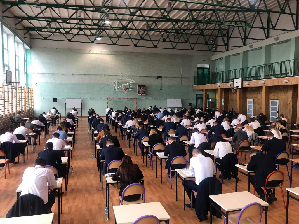 Powiat: Maturzyści przystąpili do egzaminów