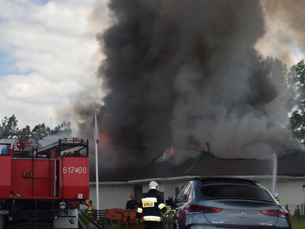 Środa: Spalił się dom jednorodzinny na Lazurowej (galeria)