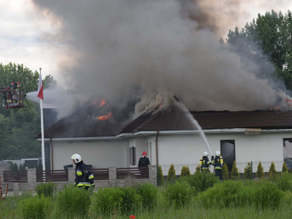 Środa: Spalił się dom jednorodzinny na Lazurowej (galeria)