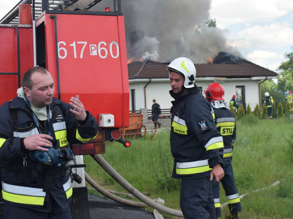 Środa: Spalił się dom jednorodzinny na Lazurowej (galeria)