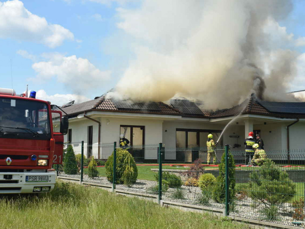 Środa: Spalił się dom jednorodzinny na Lazurowej (galeria)