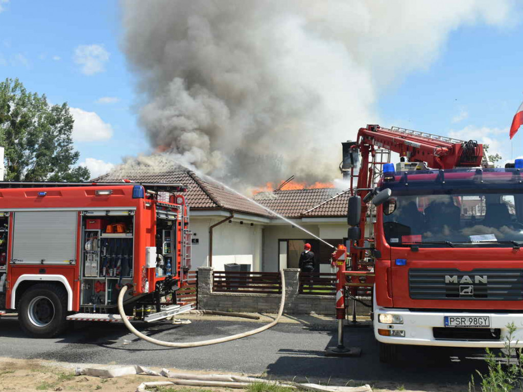 Środa: Spalił się dom jednorodzinny na Lazurowej (galeria)