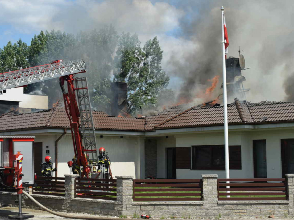 Środa: Spalił się dom jednorodzinny na Lazurowej (galeria)