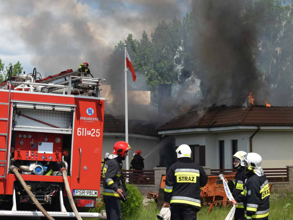Środa: Spalił się dom jednorodzinny na Lazurowej (galeria)