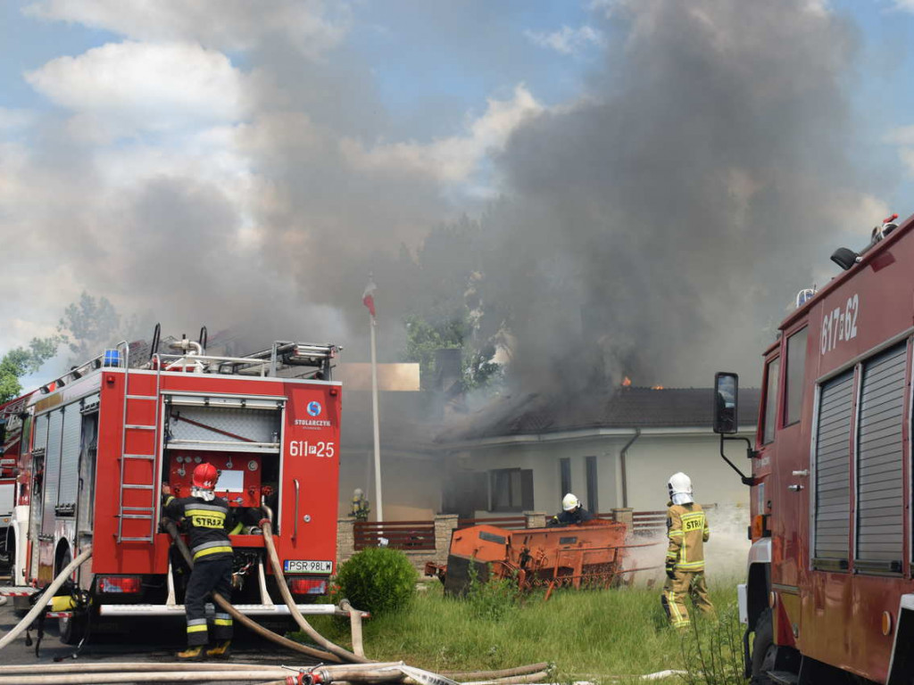 Środa: Spalił się dom jednorodzinny na Lazurowej (galeria)