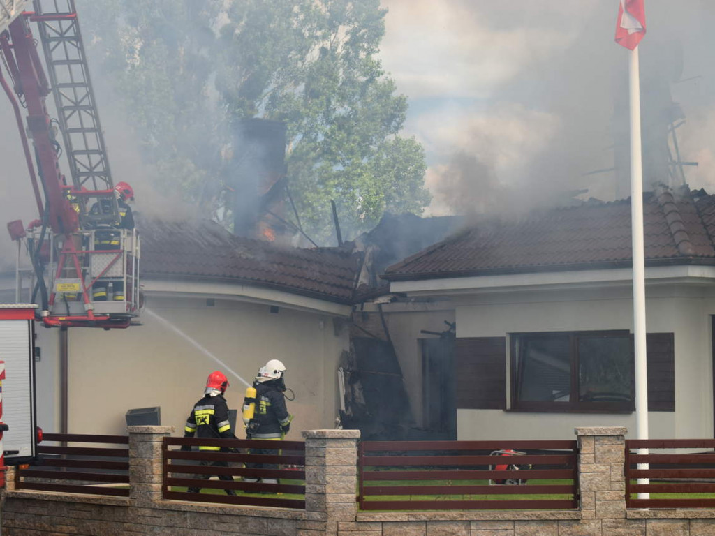 Środa: Spalił się dom jednorodzinny na Lazurowej (galeria)