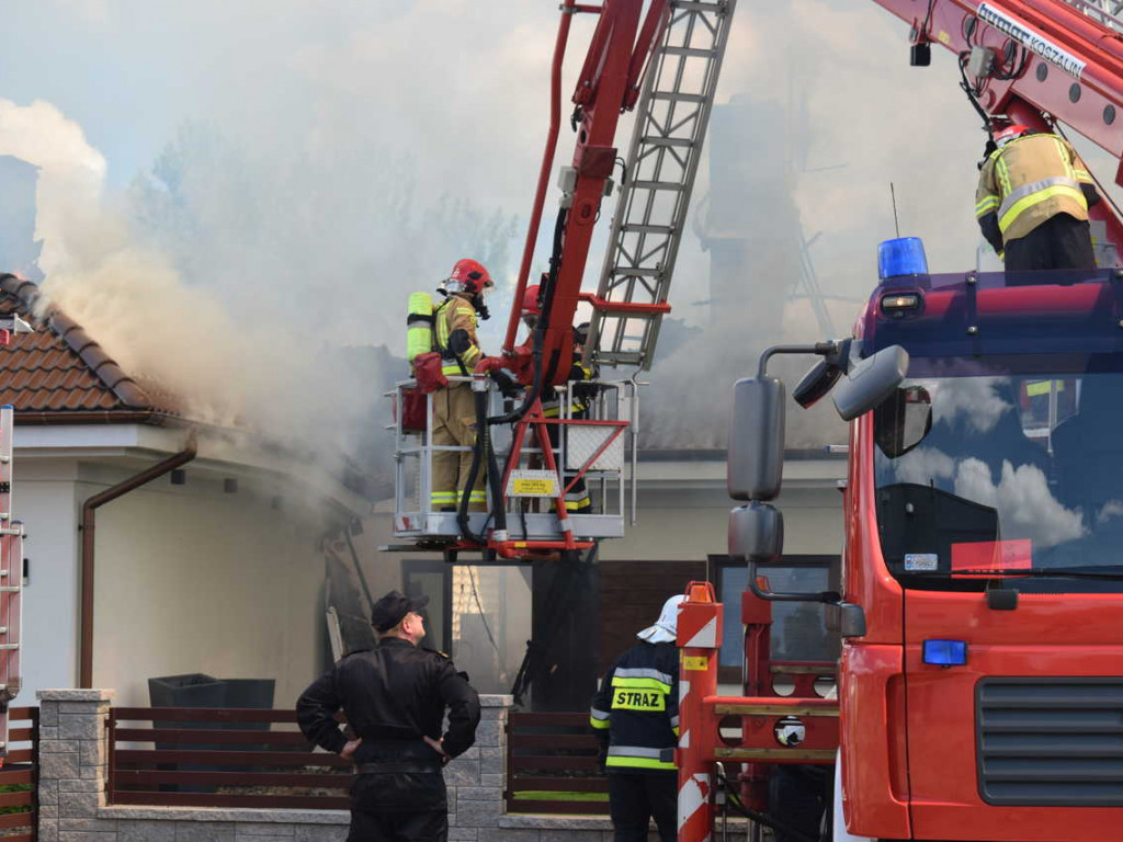 Środa: Spalił się dom jednorodzinny na Lazurowej (galeria)
