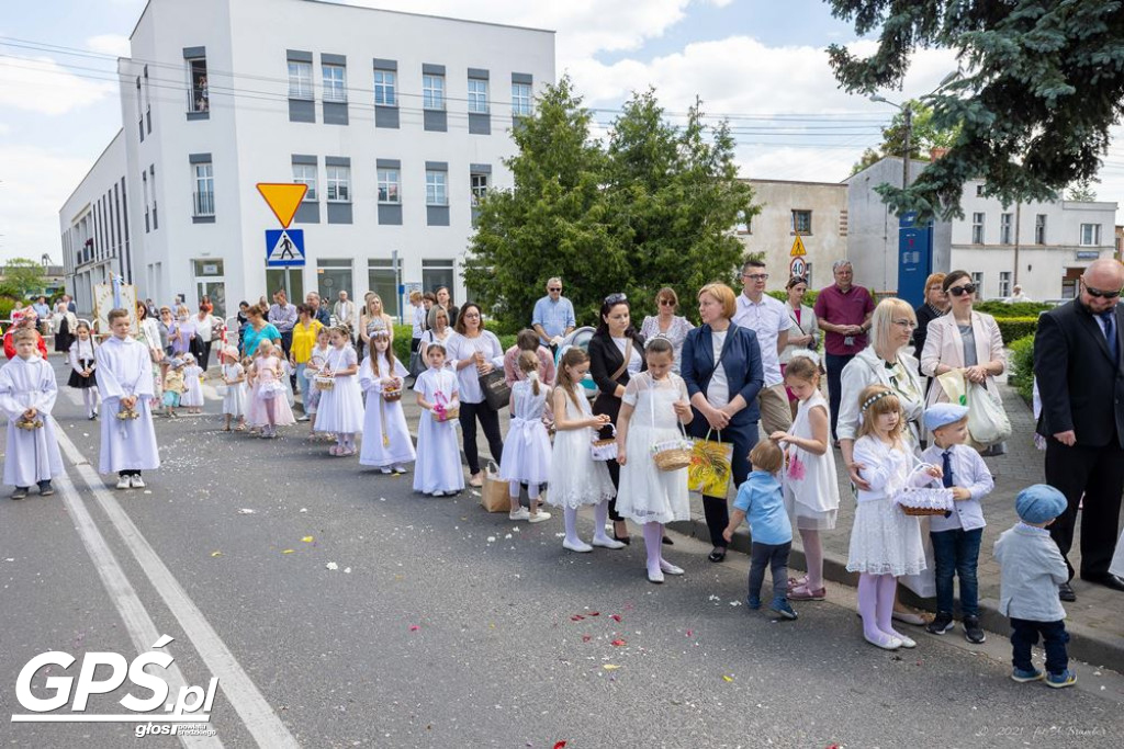Procesja Bożego Ciała ulicami Środy