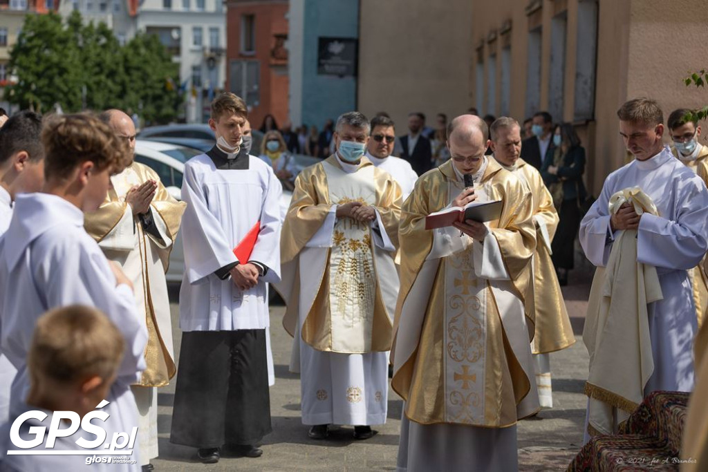 Procesja Bożego Ciała ulicami Środy