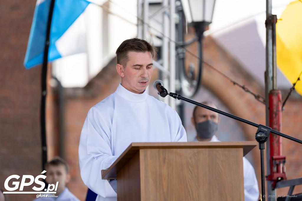Procesja Bożego Ciała ulicami Środy