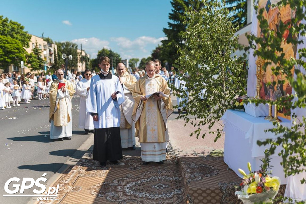 Procesja Bożego Ciała ulicami Środy