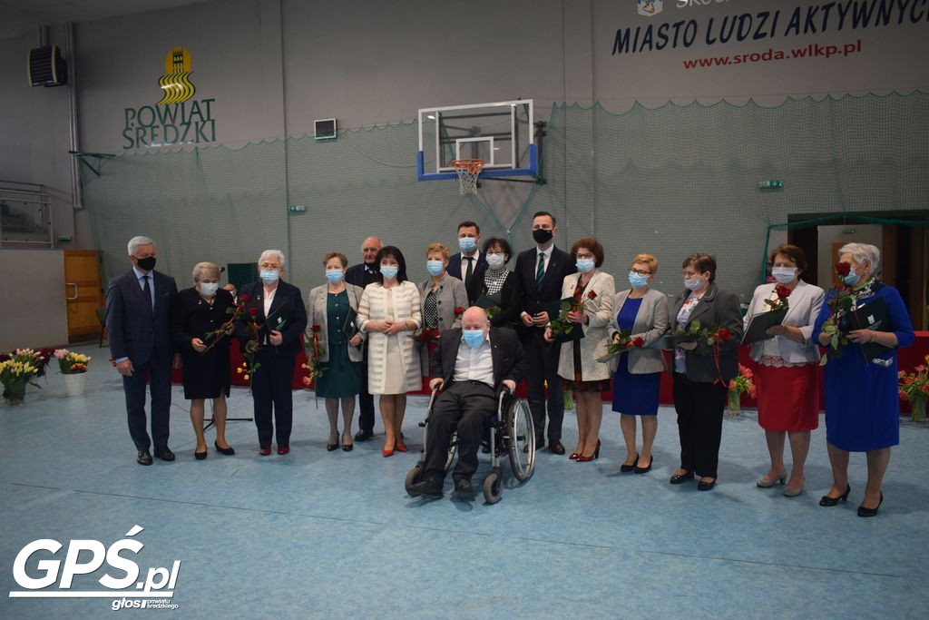 Matki uhonorowane odznaczeniami