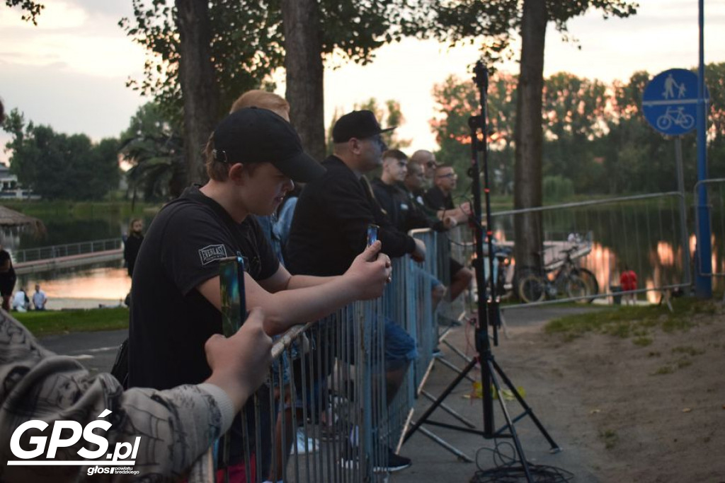 Peja porwał publiczność nad jeziorem w Środzie