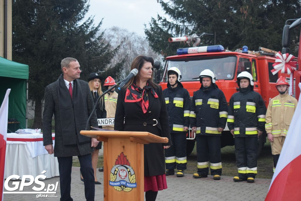 Przekazanie samochodu dla OSP Witowo