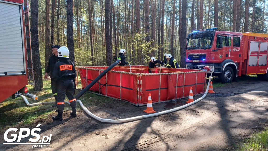 Ćwiczenia strażaków w Rogusku