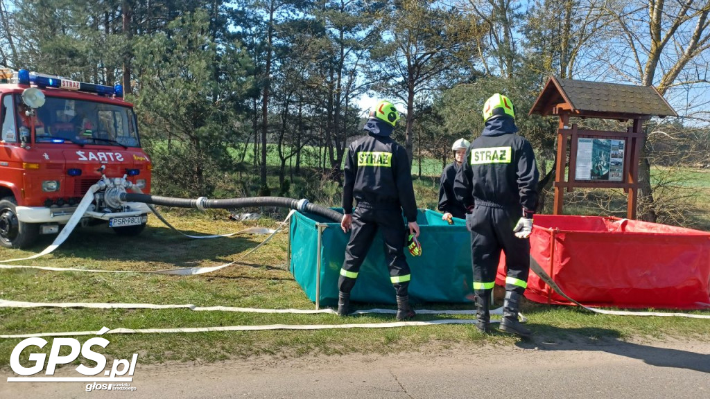 Ćwiczenia strażaków w Rogusku