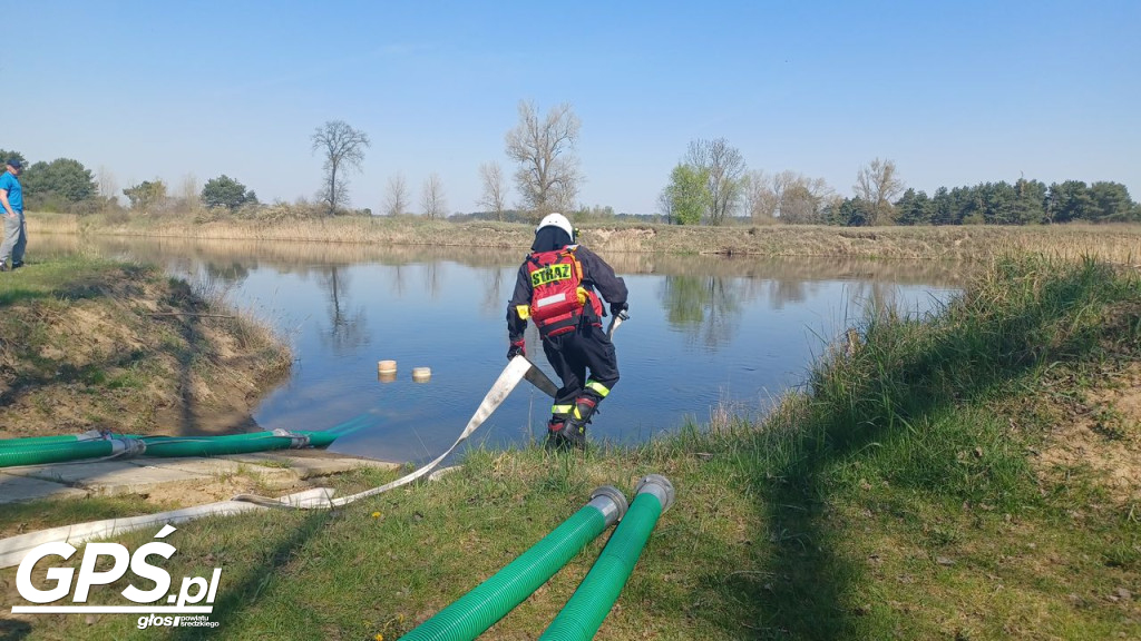 Ćwiczenia strażaków w Rogusku