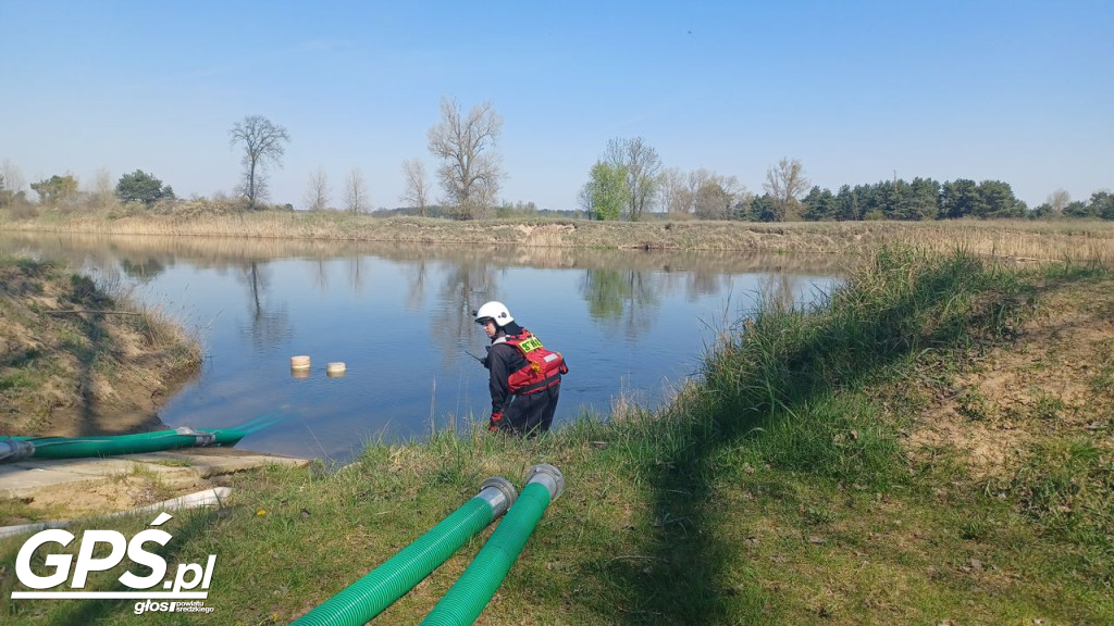 Ćwiczenia strażaków w Rogusku