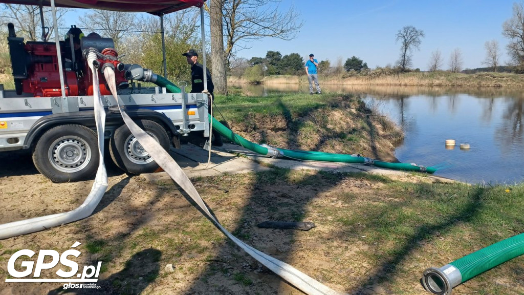 Ćwiczenia strażaków w Rogusku